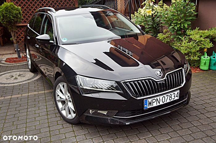 Skoda Superb 2.0 TDI DSG Sportline - 3