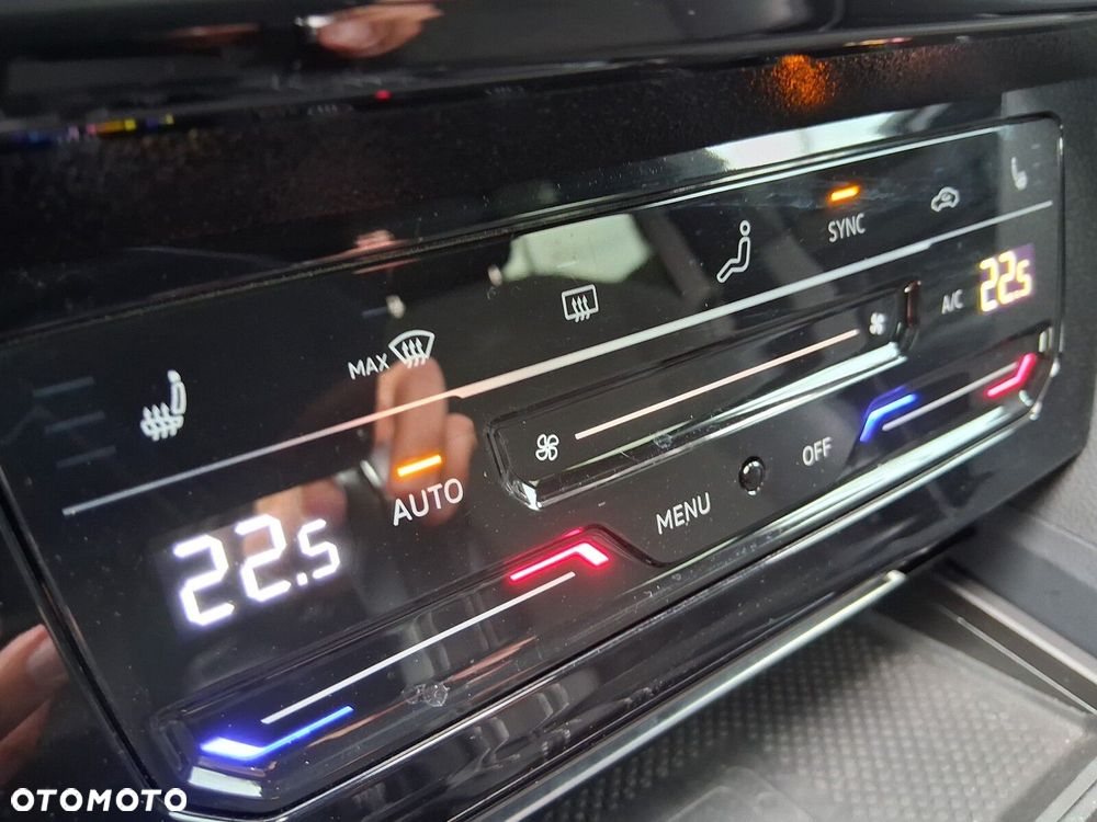 Volkswagen Arteon 2.0 TSI R-Line DSG - 24