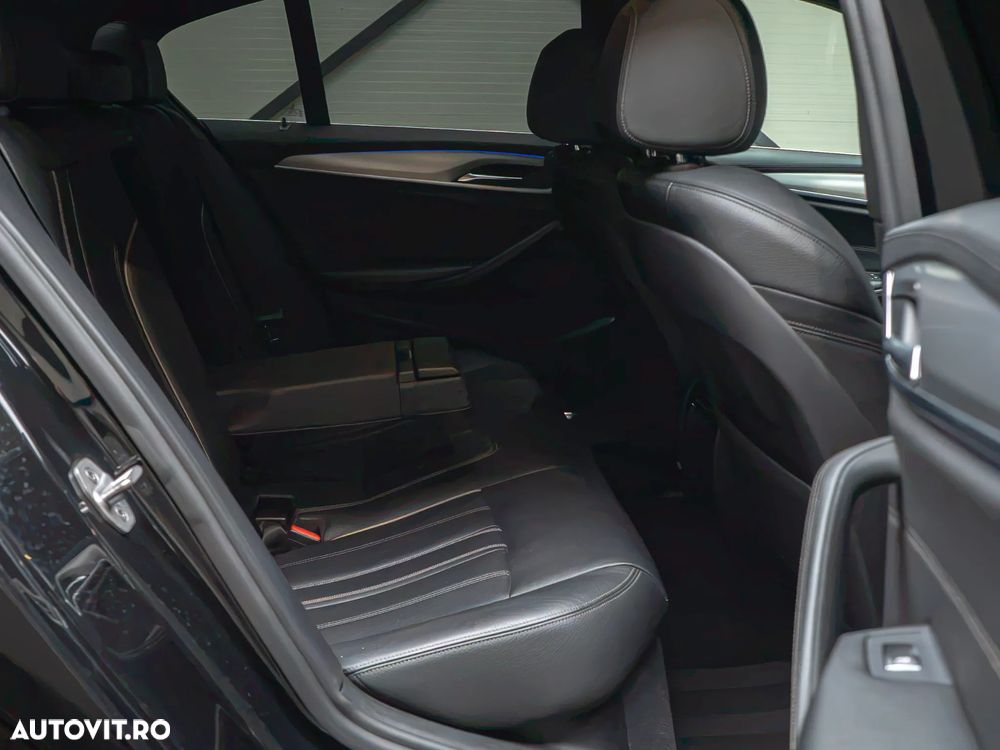 BMW Seria 5 530d xDrive Aut. Luxury Line - 24