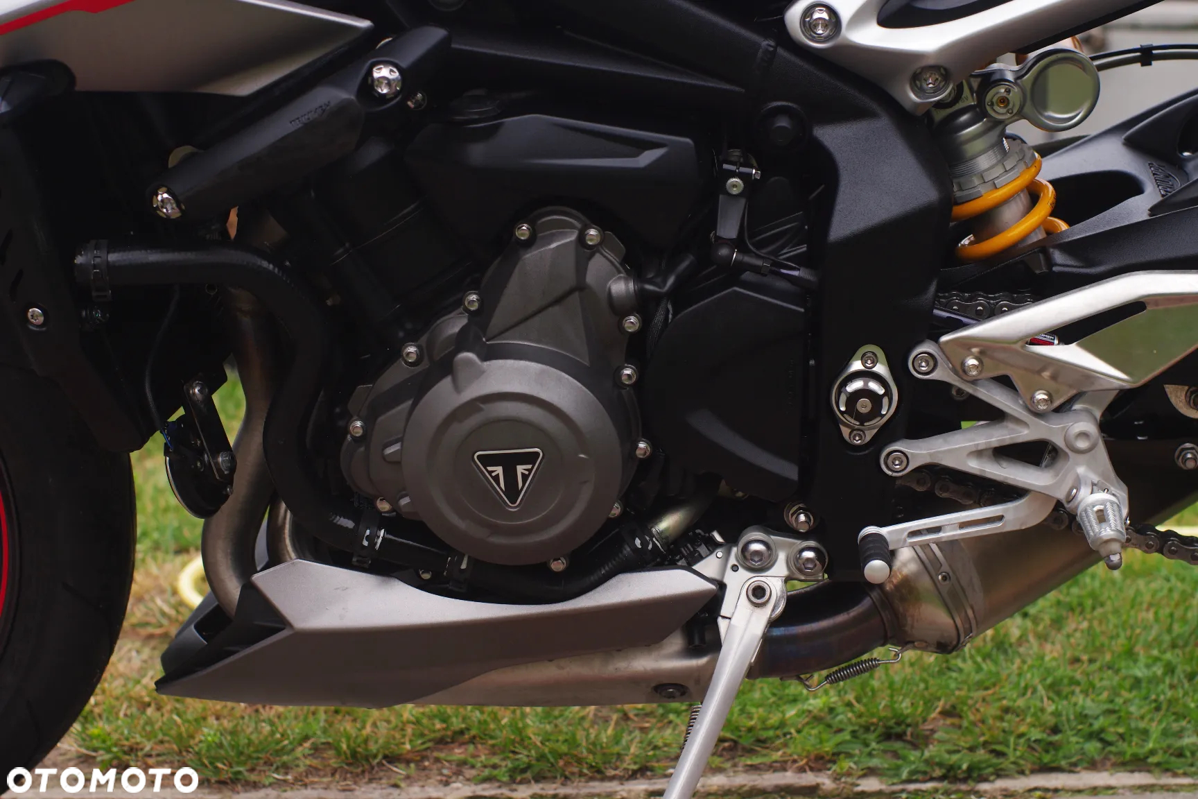 Triumph Street Triple - 28