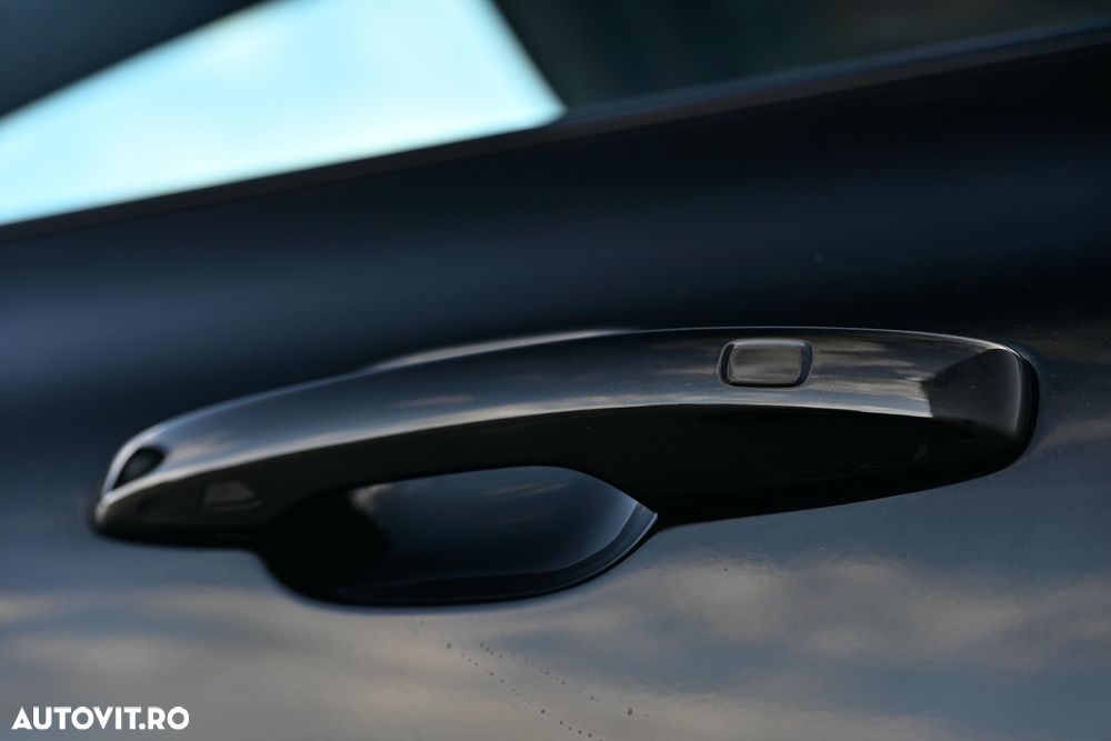 Volvo XC 60 T6 AWD Geartronic RDesign - 16