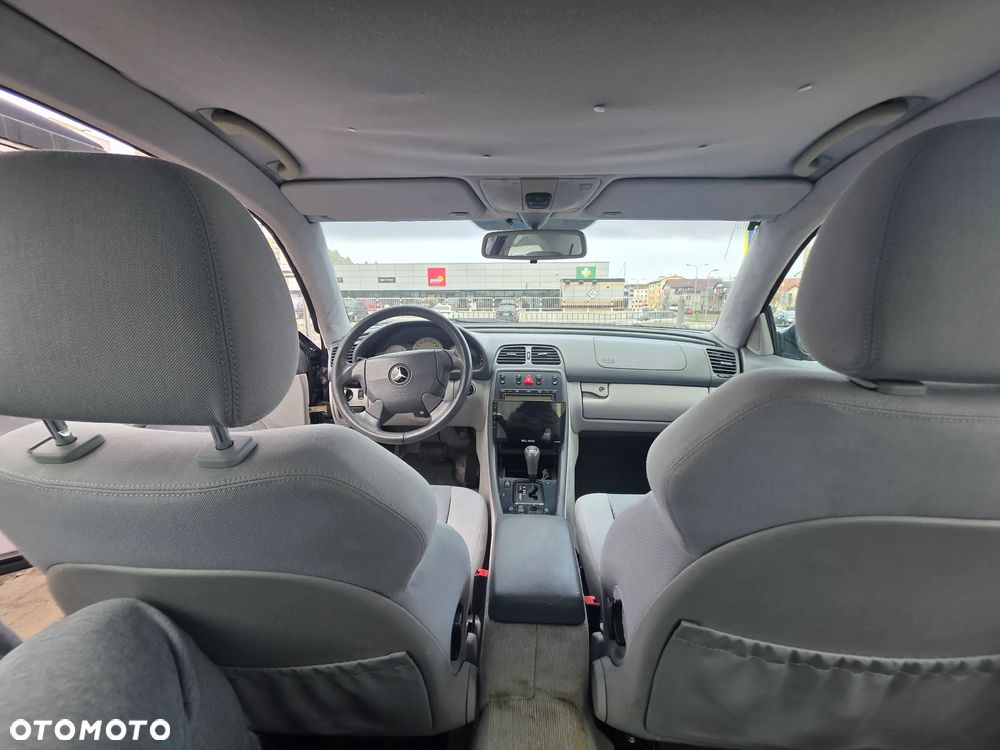 Mercedes-Benz CLK 320 - 12