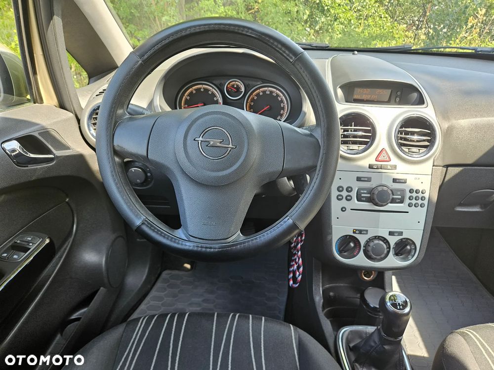 Opel Corsa 1.2 16V Limited Edition - 13