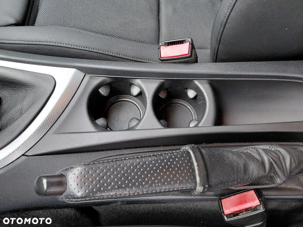 BMW Seria 1 - 22