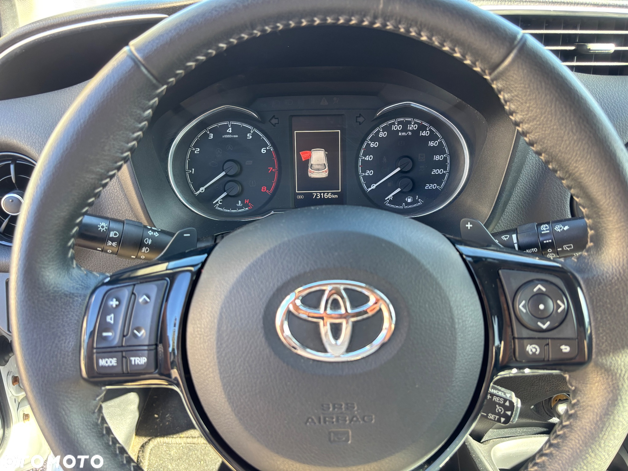 Toyota Yaris 1.5 Premium CVT - 9