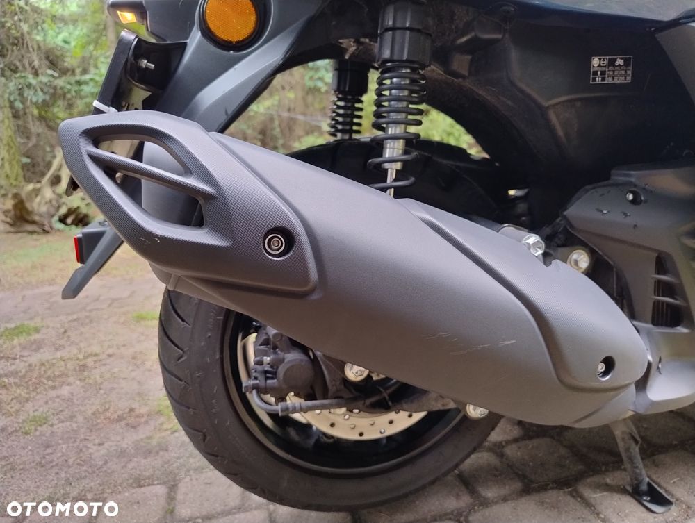 Yamaha NMAX - 17