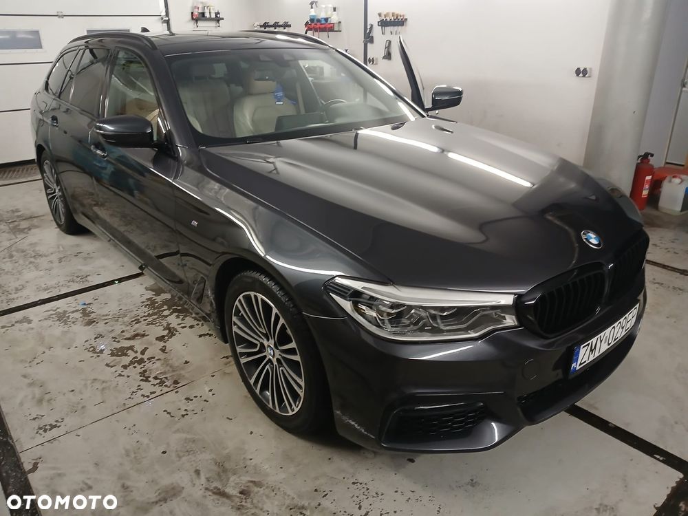 BMW Seria 5 520d xDrive M Sport sport - 38