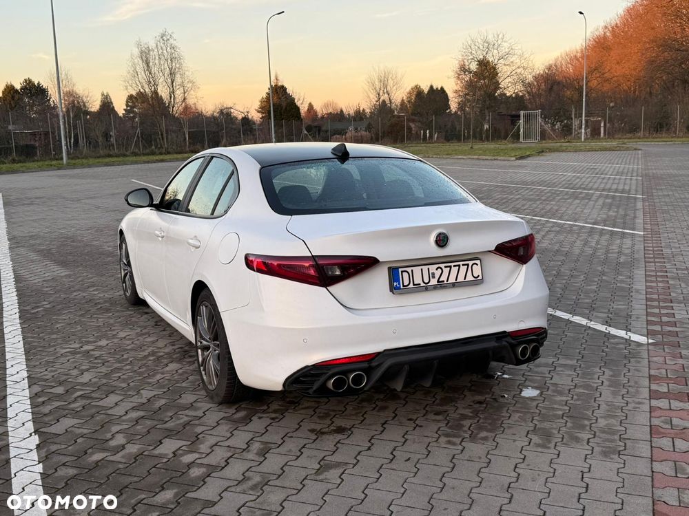 Alfa Romeo Giulia - 6