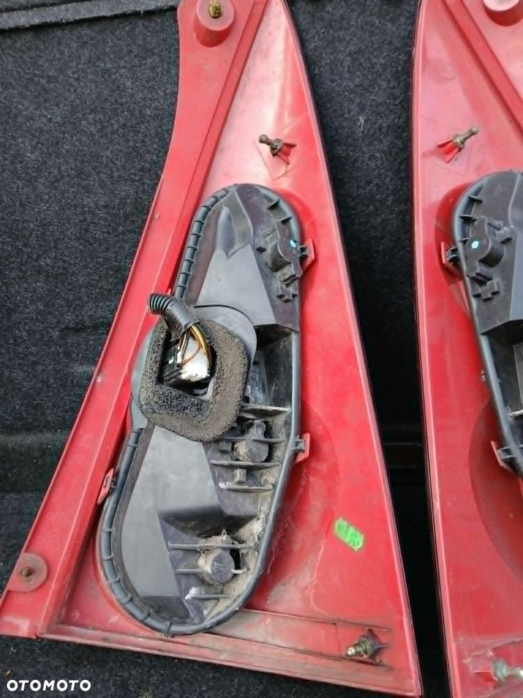 Peugeot 107 lampa tylna lewa, prawa - 5