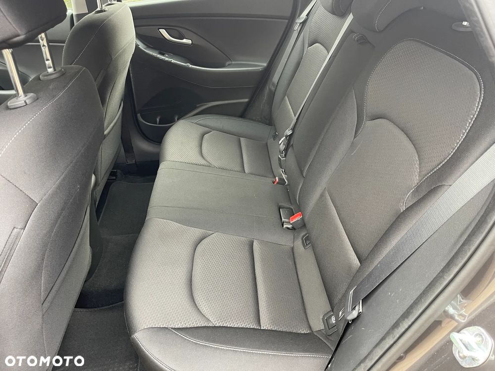 Hyundai i30 1.6 CRDi Fifa World Cup Edition - 6