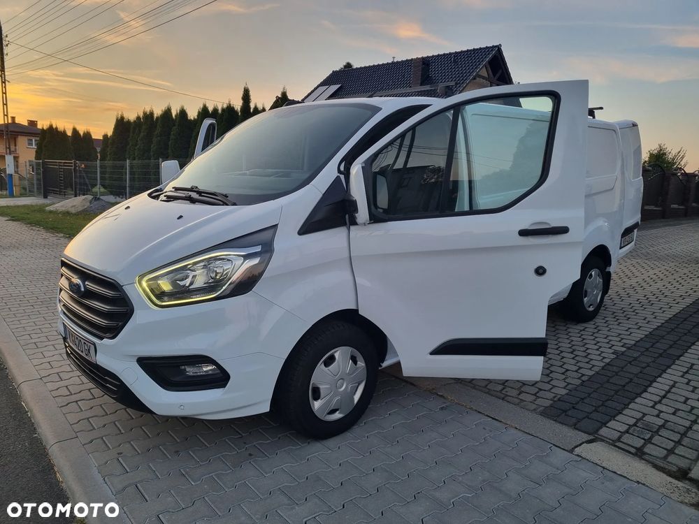 Ford Custom L2H1 - 24