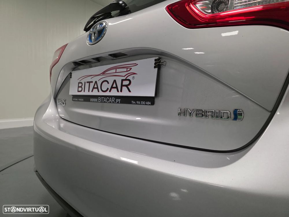 Toyota Yaris 1.5 HSD Comfort +P.Style+P.Techno - 26