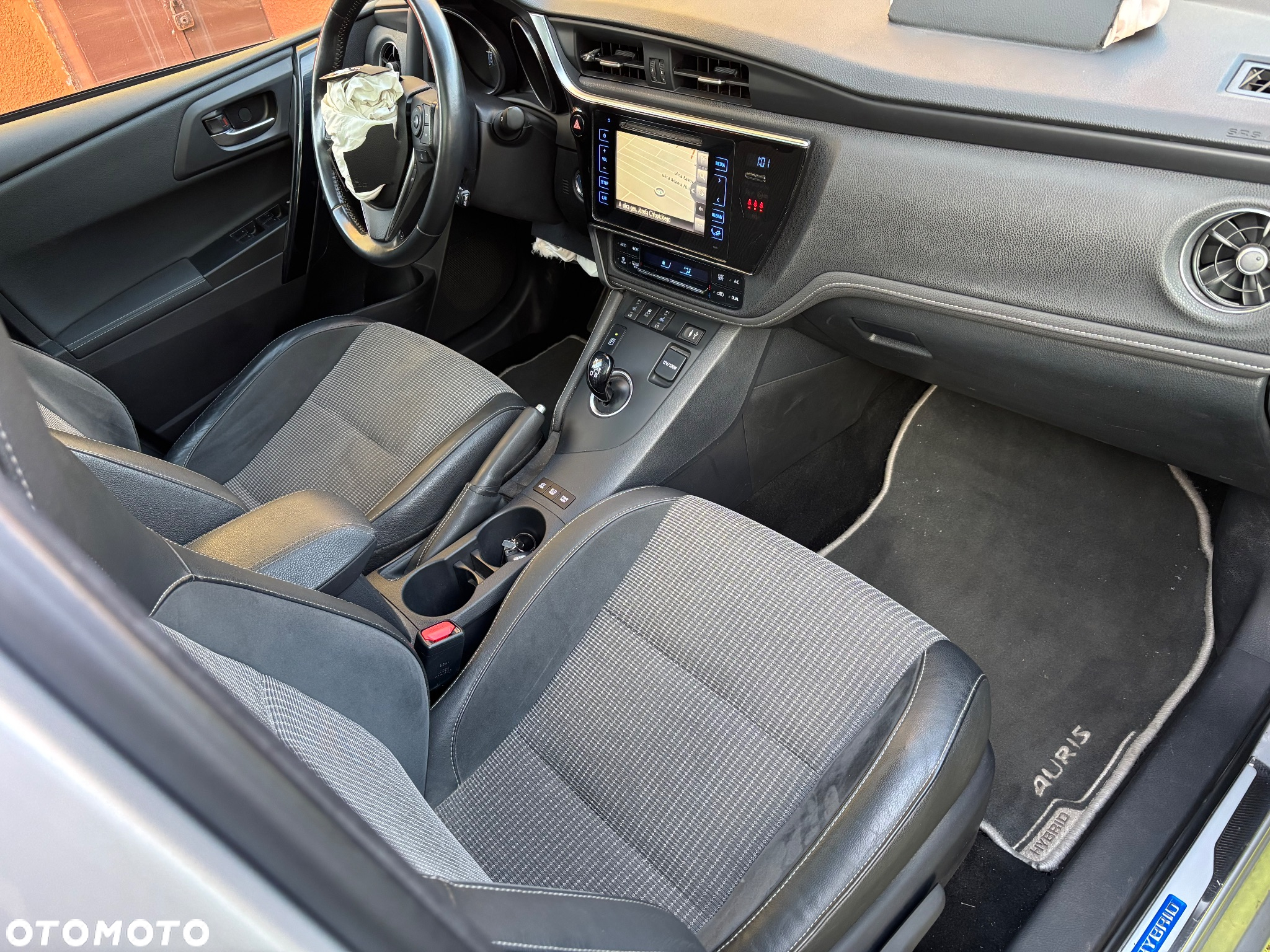 Toyota Auris 1.8 VVT-i Hybrid Automatik Touring Sports Executive - 21