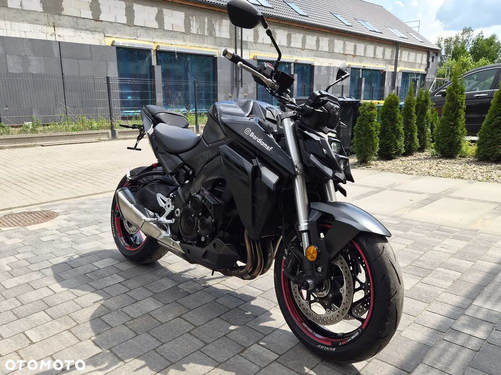 Suzuki GSX - 4