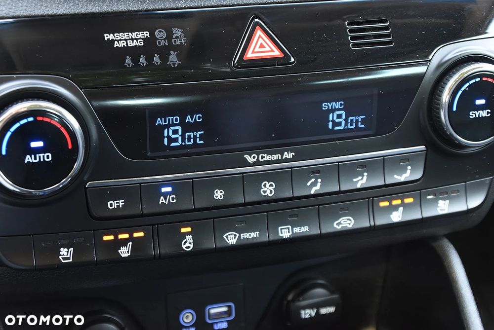 Hyundai Tucson 2.0 CRDI 4WD Automatik Premium - 37