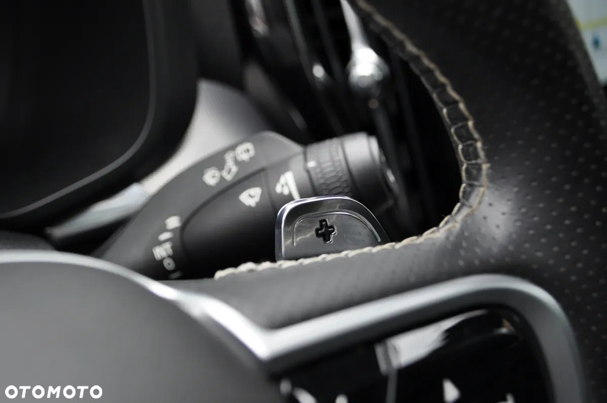 Volvo XC 60 D4 SCR AWD R-Design - 26