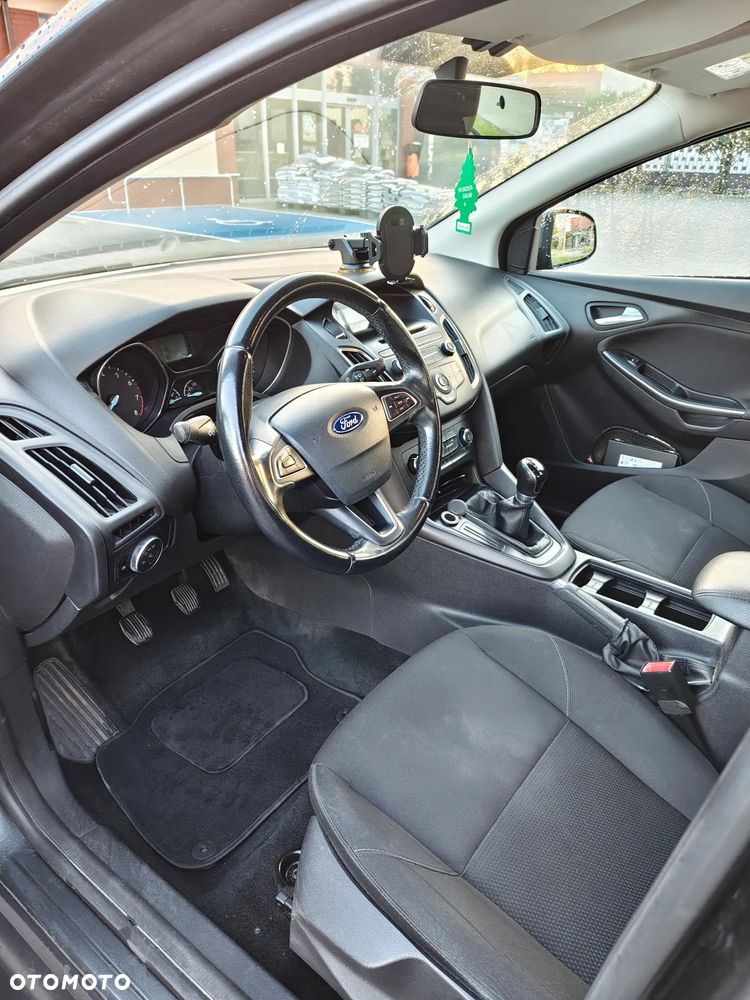 Ford Focus 1.6 Titanium - 10