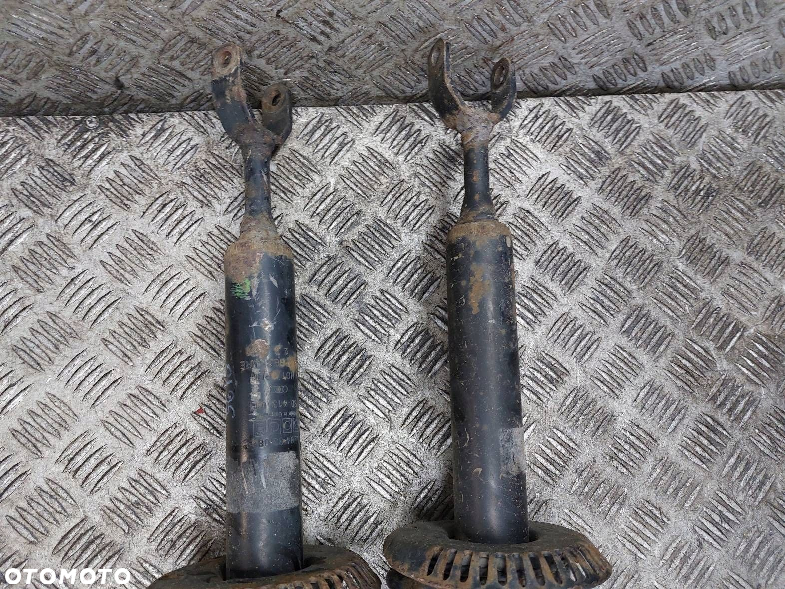 AMORTYZATOR + SPRĘŻYNA LEWY PRZÓD + PRAWY PRZÓD PASSAT B5 1.6 8V - 4