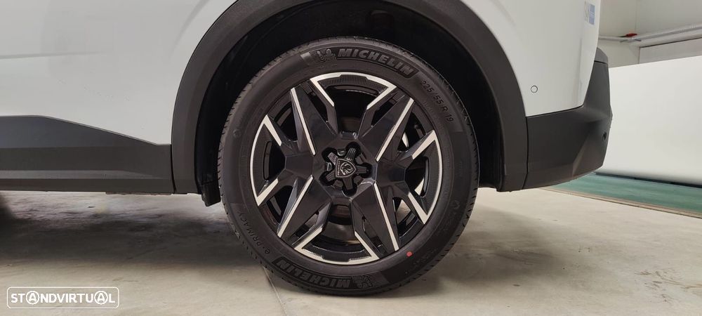 Peugeot 3008 1.2 Hybrid Allure e-DCS6 - 18