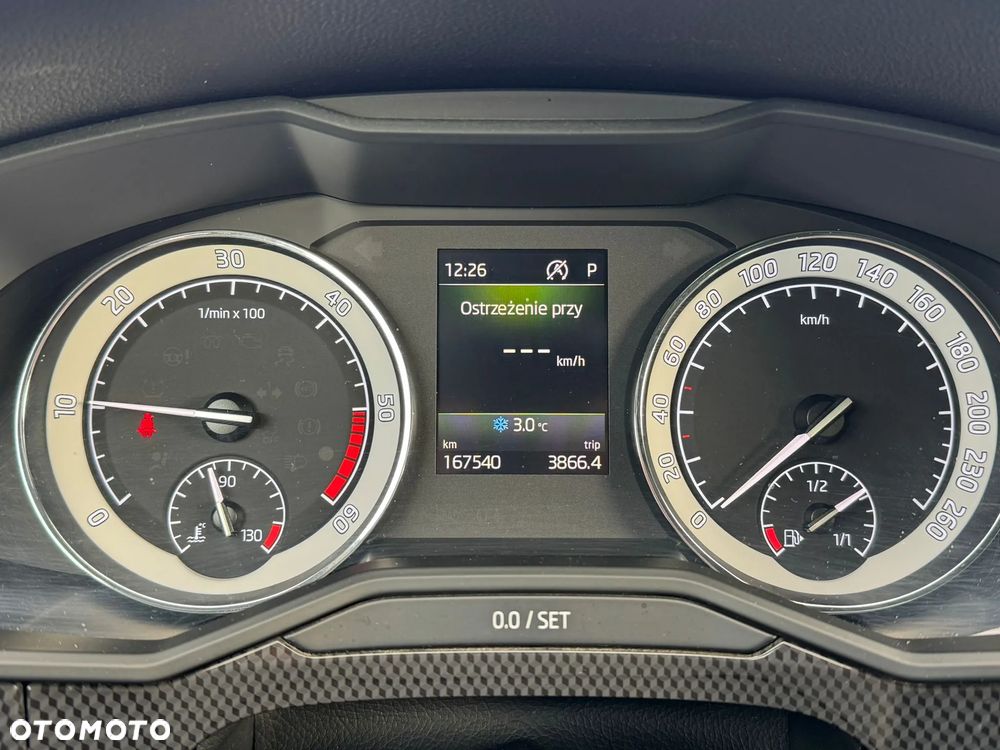 Skoda Superb 2.0 TDI SCR 4x4 Sportline DSG - 13