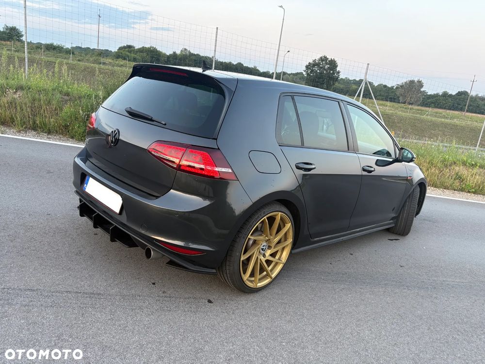 Volkswagen Golf 2.0 TSI BMT GTI - 25