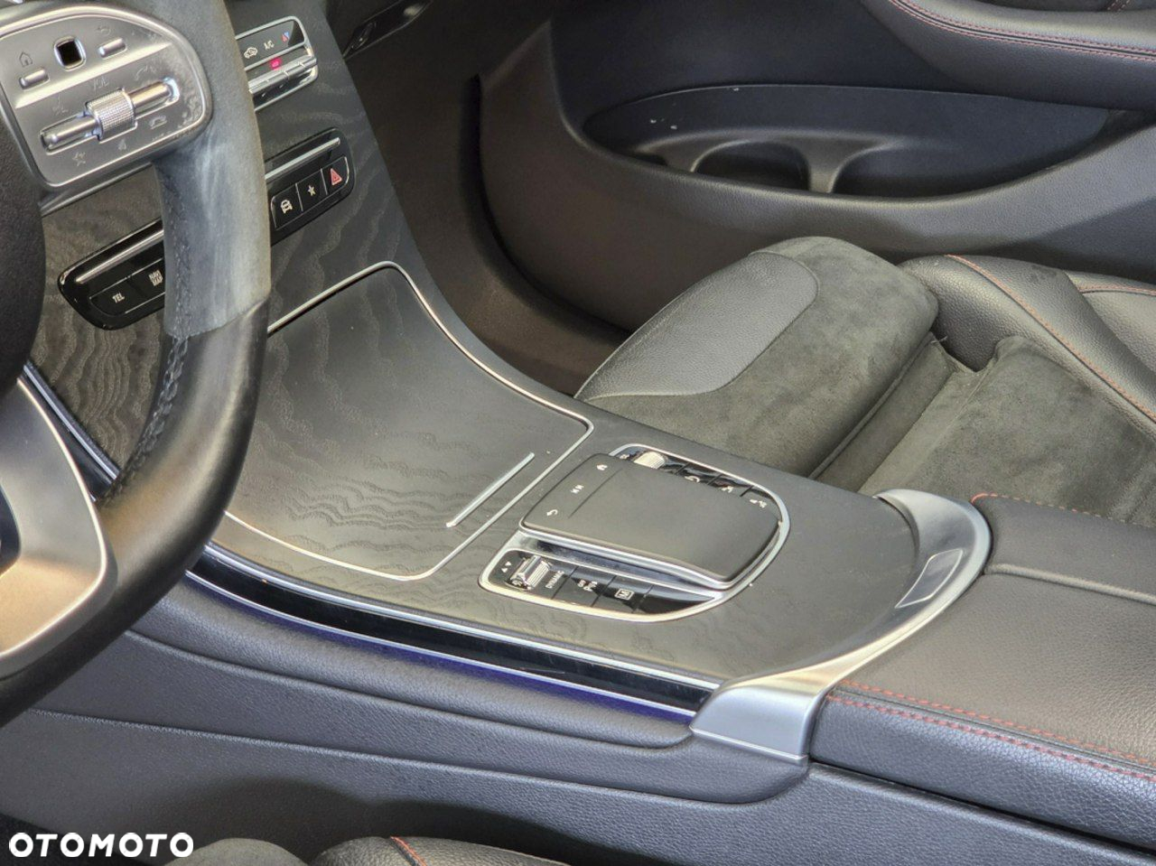 Mercedes-Benz GLC - 24