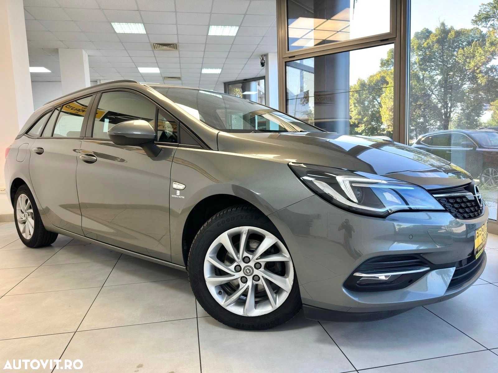 Opel Astra Sport Tourer 1.5 Start/Stop Elegance - 1