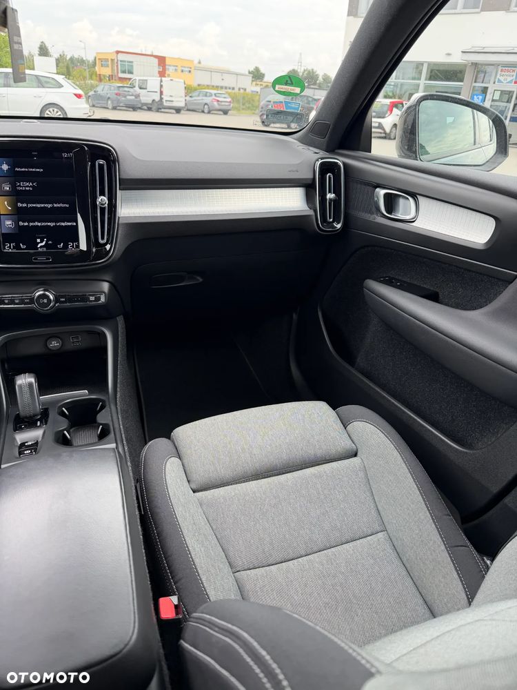 Volvo XC 40 T3 Momentum Pro - 12