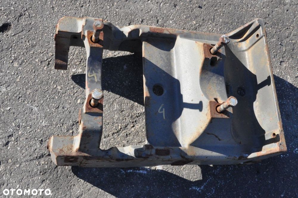 WSPORNIK SUPORT RAMA RENAULT CLAAS NR 7700098196 - 4