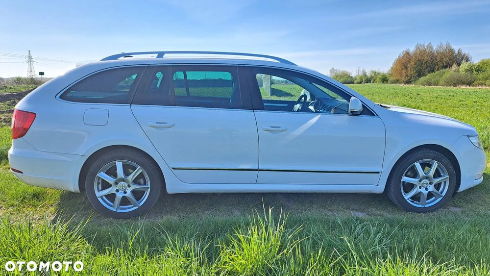 Skoda Superb 2.0 TDI DSG Exclusive - 7