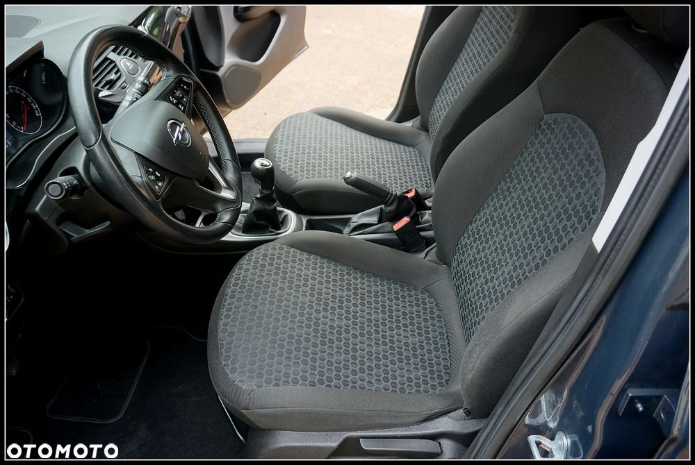 Opel Corsa 1.4 16V Cosmo - 14