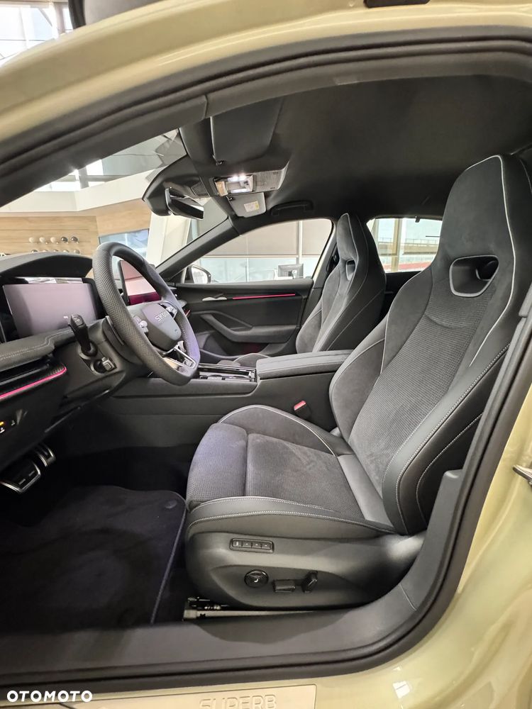 Skoda Superb 2.0 TSI Sportline DSG - 22