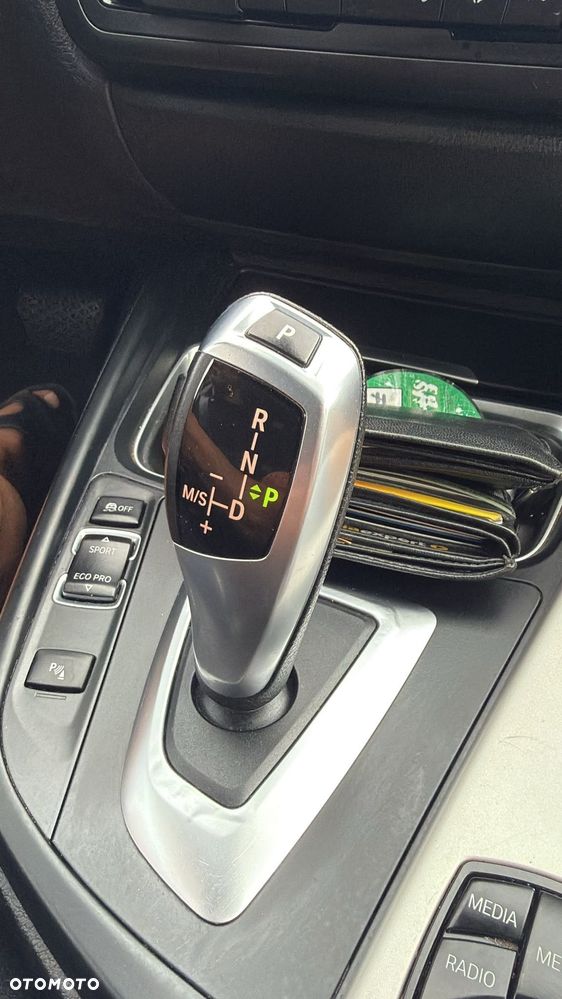 BMW Seria 3 325d - 8