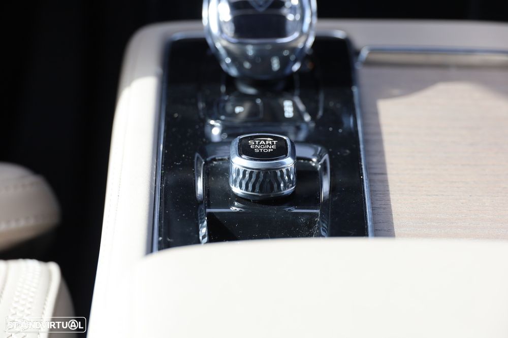 Volvo XC 90 2.0 T8 PHEV Plus Bright AWD - 24