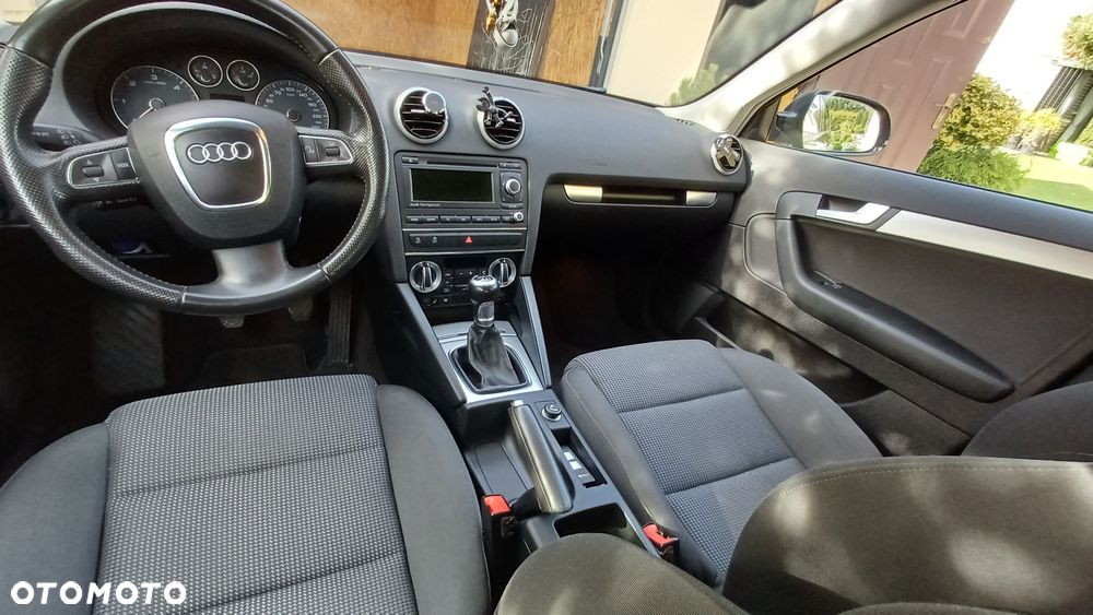 Audi A3 Sportback - 2