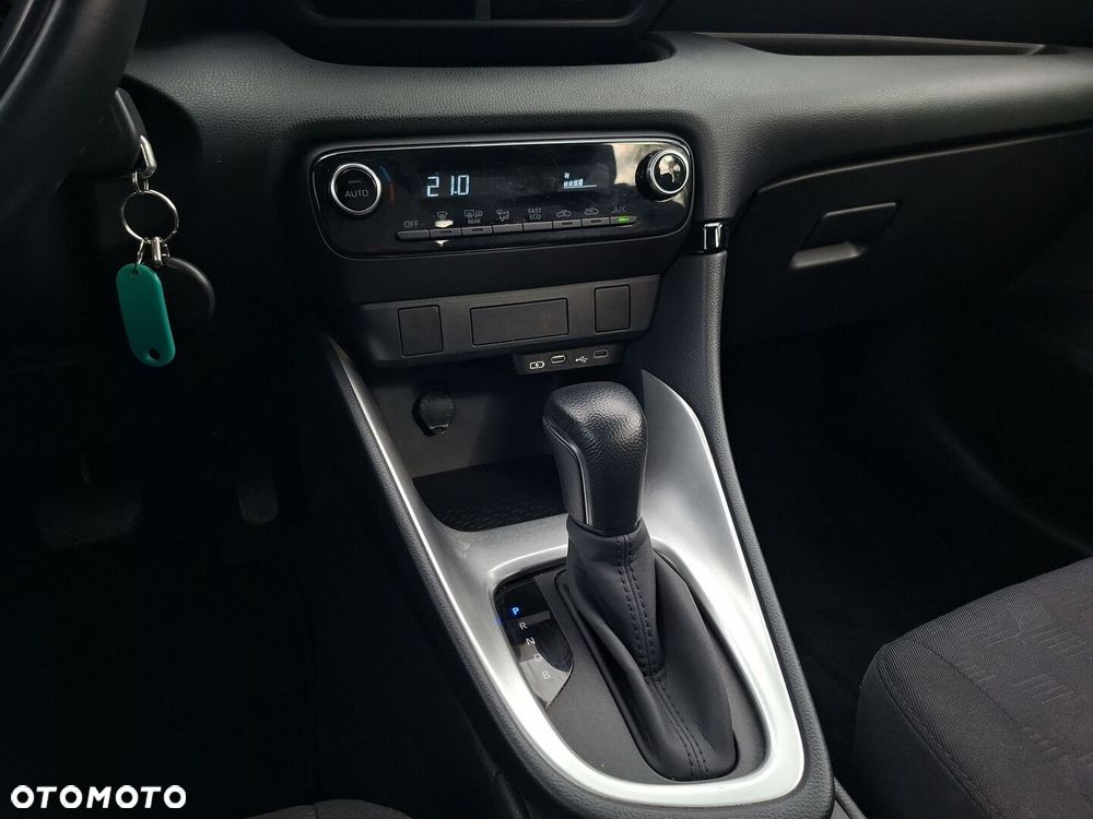 Toyota Yaris - 17