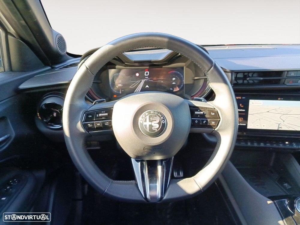 Alfa Romeo Junior 1.2 Speciale eDCT6 - 12