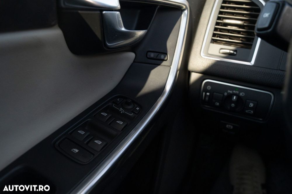 Volvo XC 60 T6 AWD Summum - 18