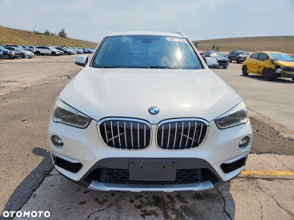 BMW X1 xDrive28i Sport Line - 7