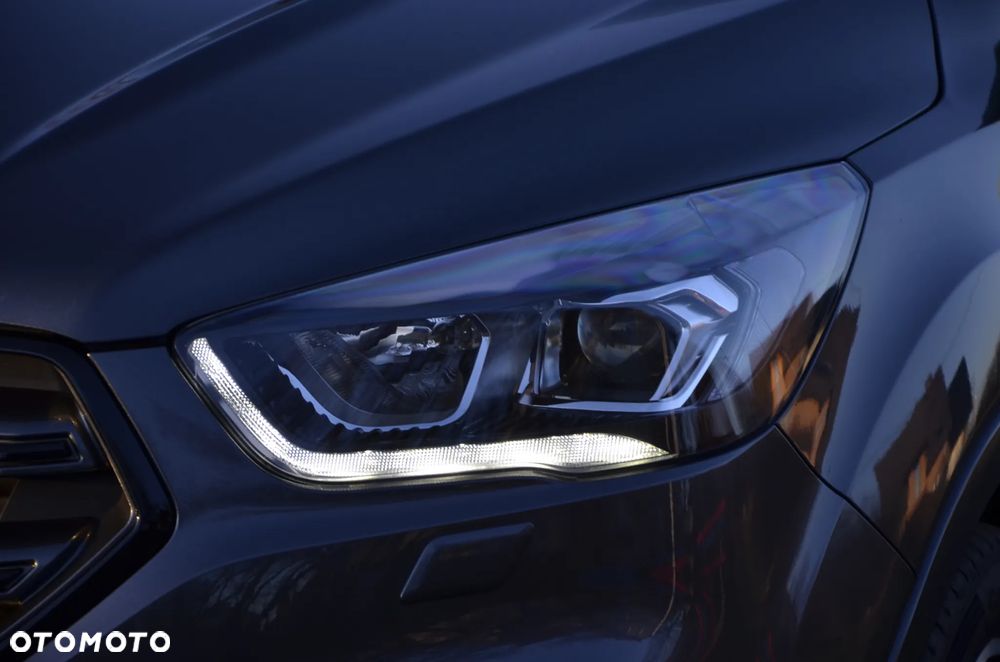 Ford Kuga - 38