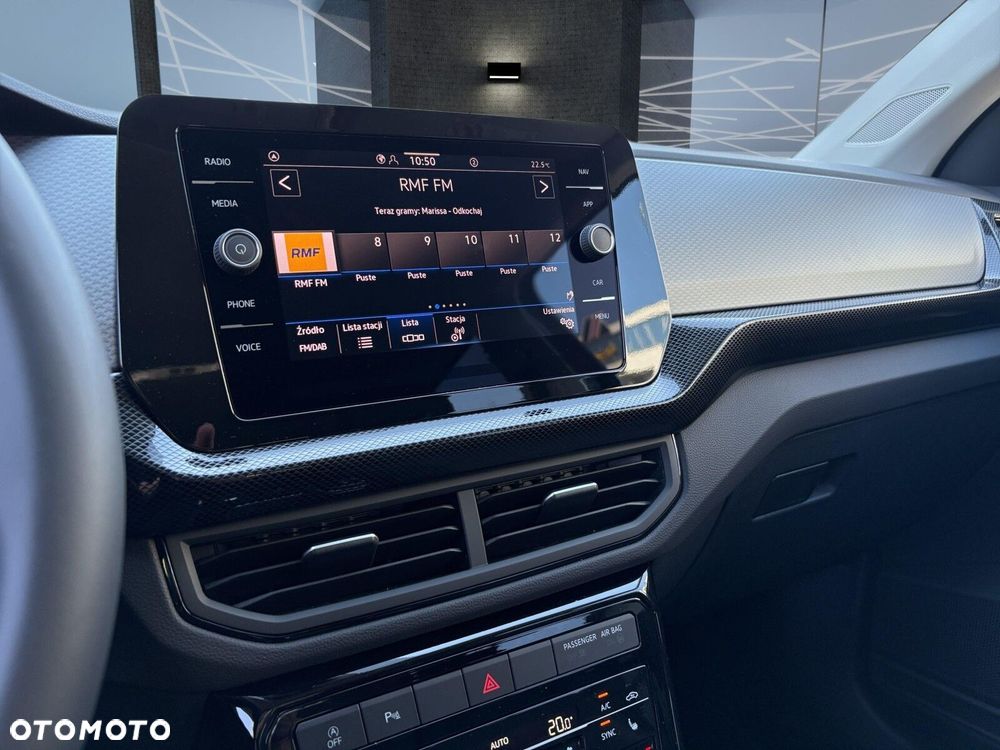 Volkswagen T-Cross - 17