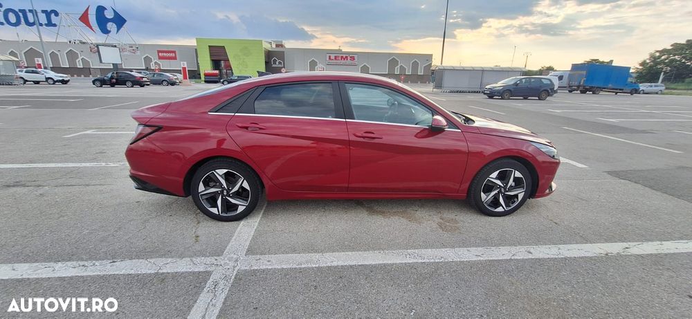 Hyundai Elantra 1.6 l 123 CP CVT Exclusive Navi - 12