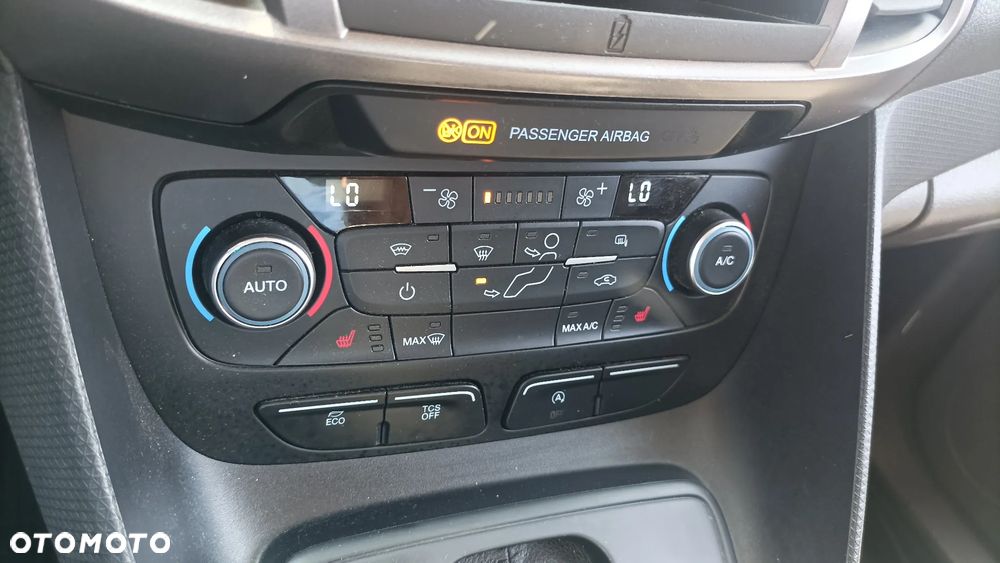 Ford Transit Connect - 20