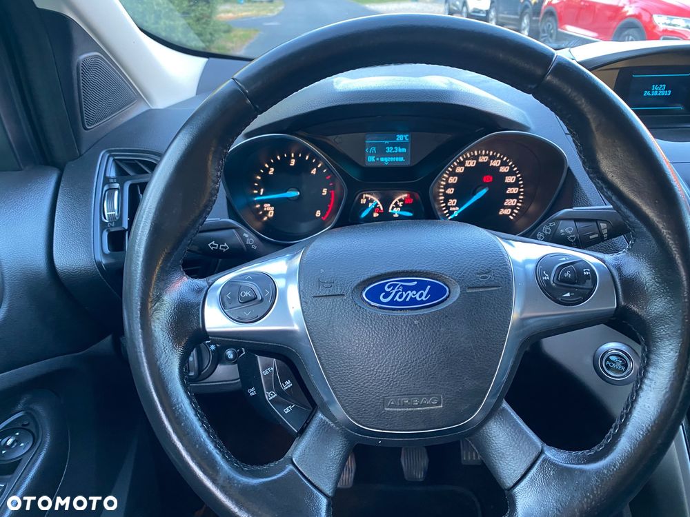 Ford Kuga 2.0 TDCi 2x4 Titanium - 13
