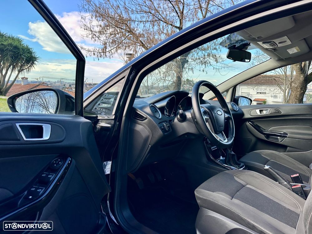 Ford Fiesta 1.5 TDCi Titanium - 18