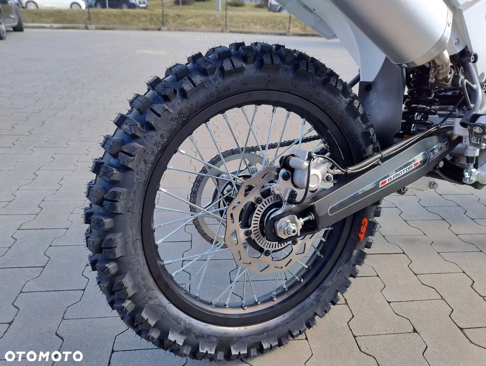 QJMOTOR COV 125X - 6