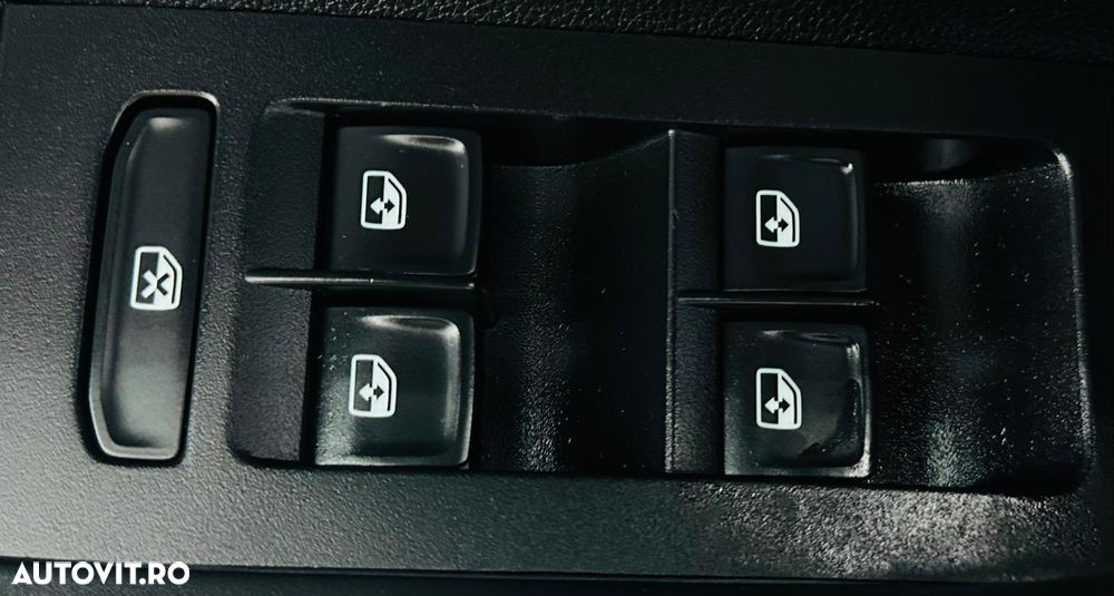 Skoda Octavia 1.6 TDI DSG Ambition - 12