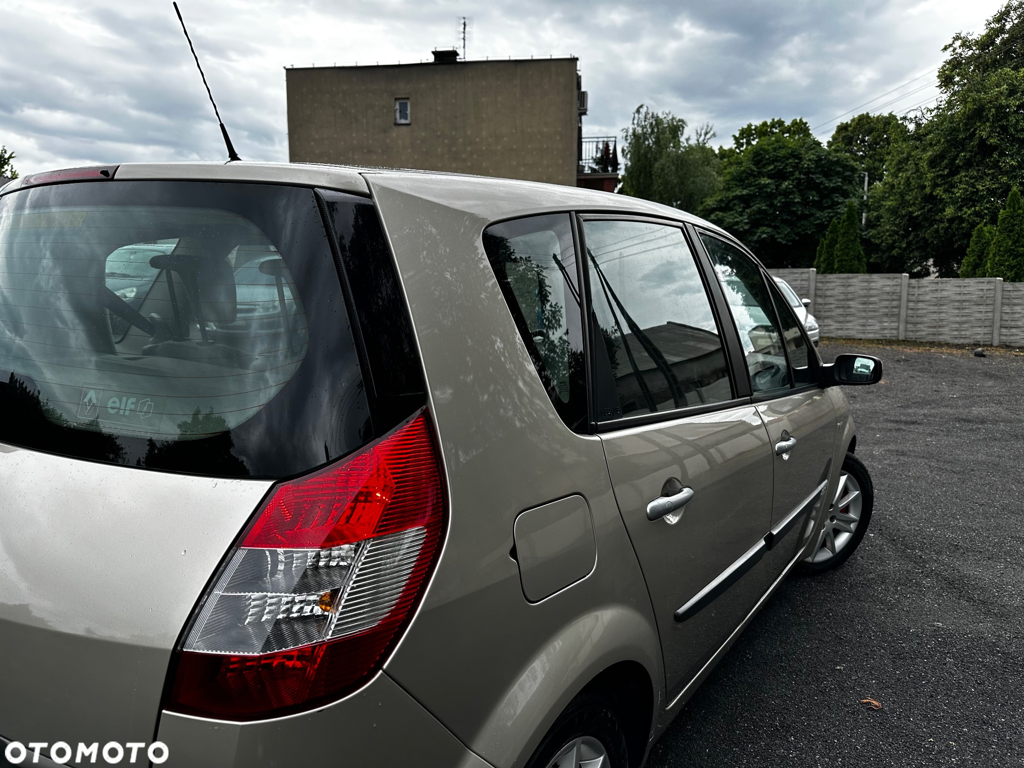 Renault Scenic 2.0 16V Luxe Dynamique - 11