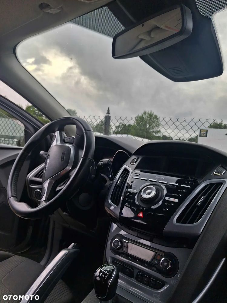 Ford Focus 1.6 EcoBoost Edition - 16