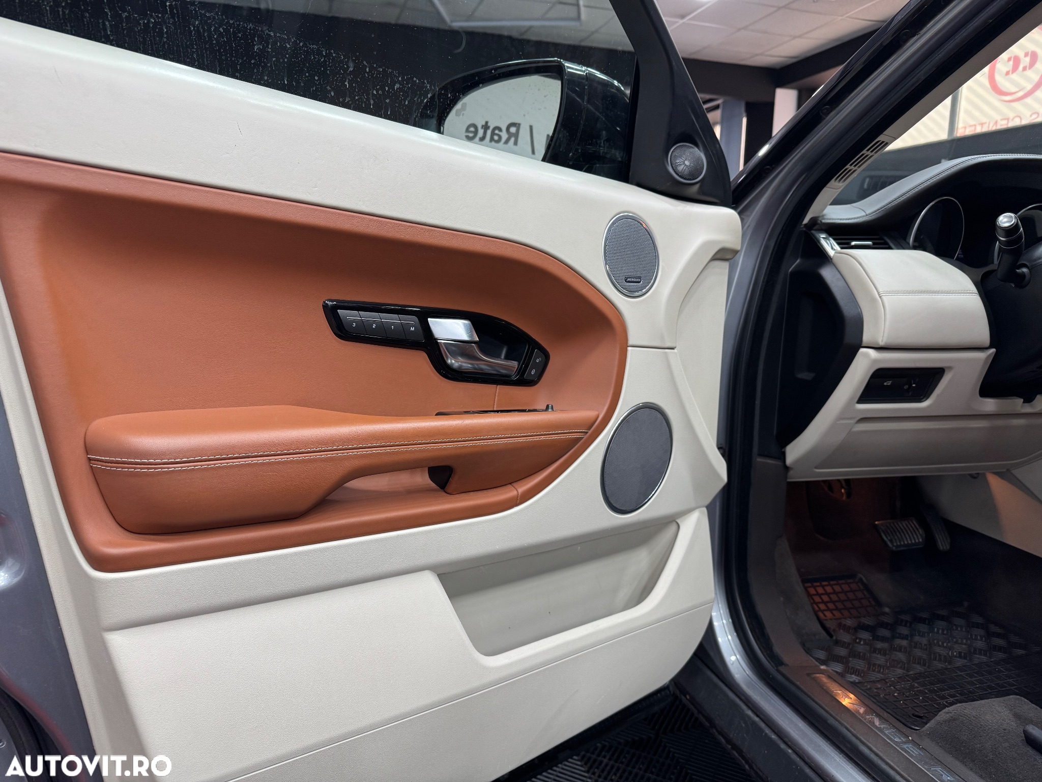 Land Rover Range Rover Evoque - 8